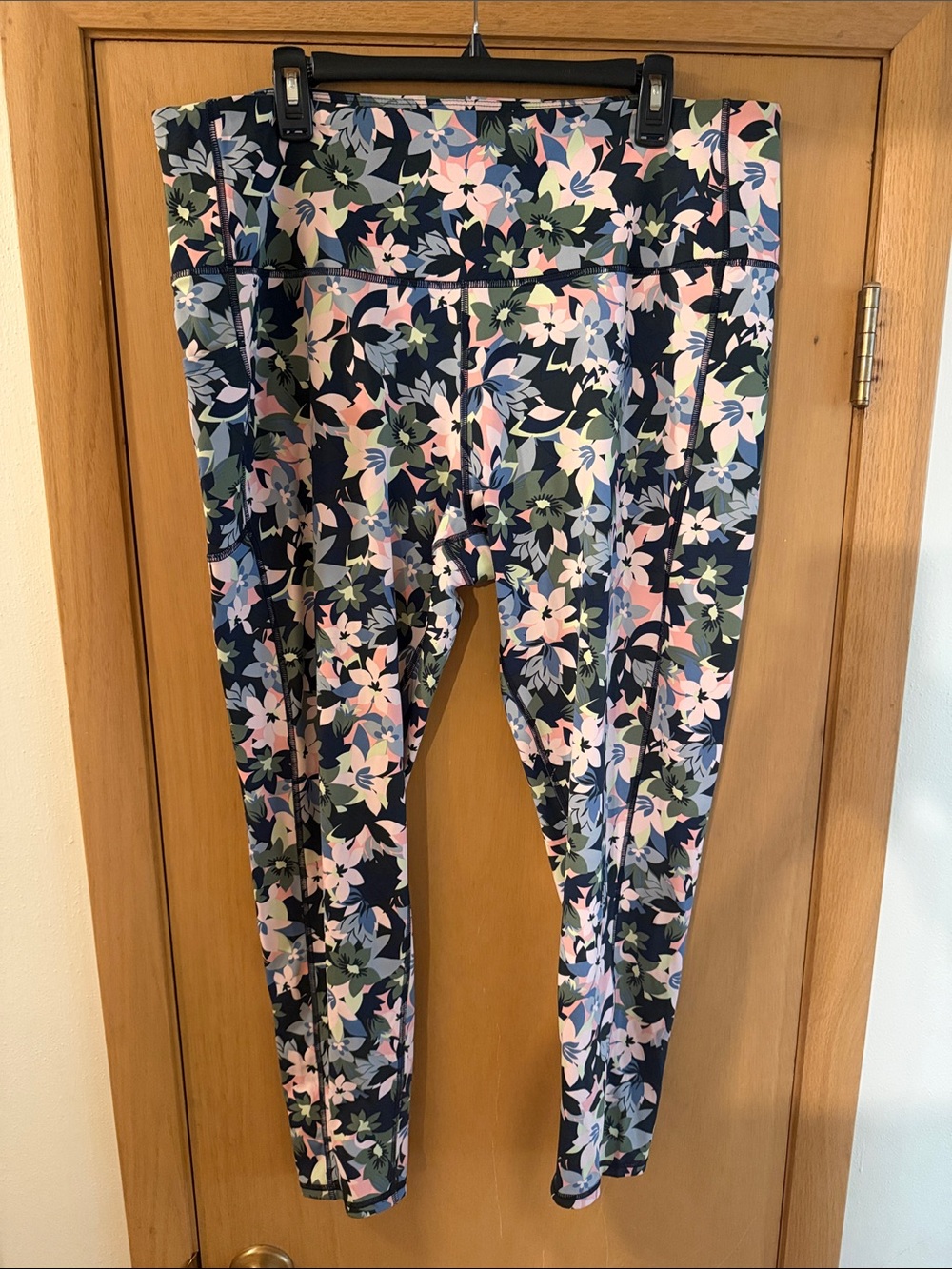 Vera Bradley Women’s Rosa Floral Print Tropical Leggings Blue Pink Size 3XL